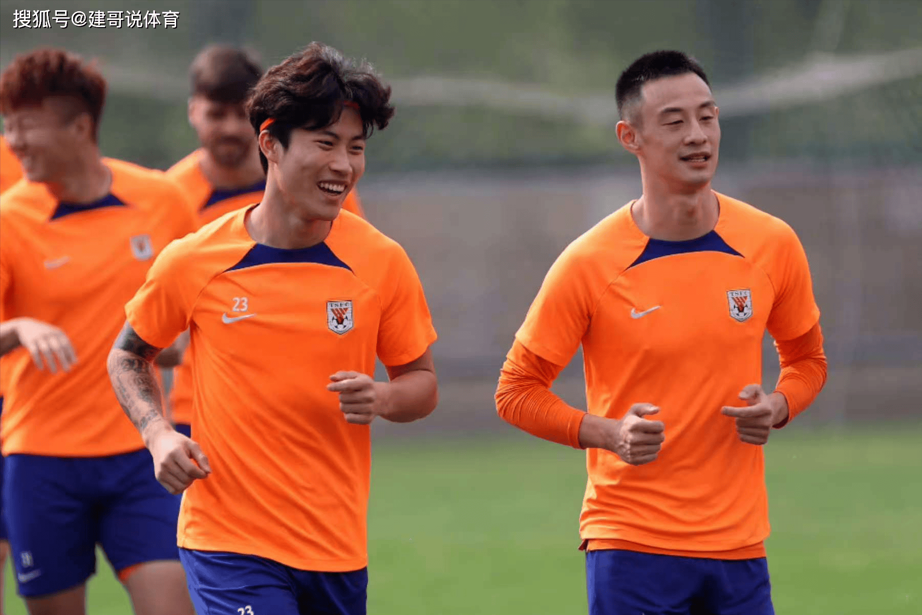 包含热身赛！球队排兵布阵迎战挑战者的词条